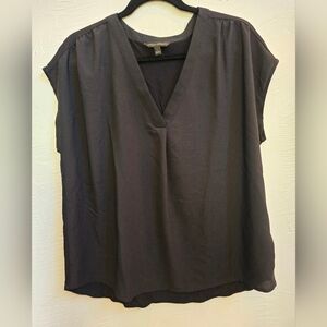 Banaba Republic Black V-Neck Women's Top Size Large